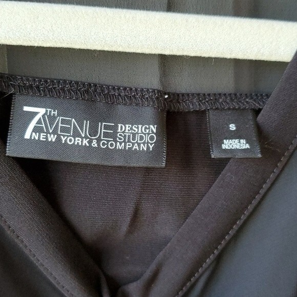 NY & CO BLACK SLEEVELESS FRINGE TOP SIZE SMALL FUN PARTY FLAPPER COCKTAIL - Picture 6 of 11